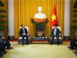 韓国外相　ベトナム国家主席・首相と会談