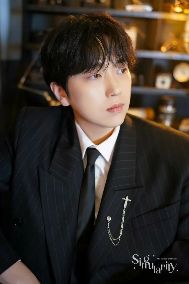 「B1A4」、単独コンサートのコンセプトフォト公開…3人3色のフォーマルルック02