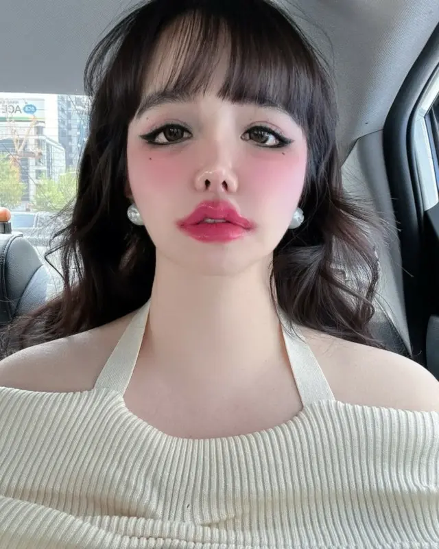 BOM（2NE1）、バービー人形すぎる姿が不自然？1