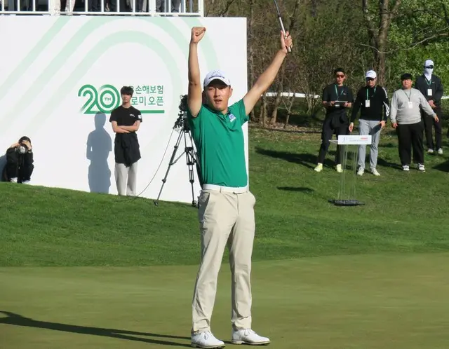 優勝が決まって喜ぶキム・ペクジュン（写真：wowKorea）