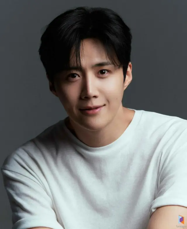 キム・ソンホ、チャウヌ（ASTRO）と同僚に…新しいプロフィール写真公開