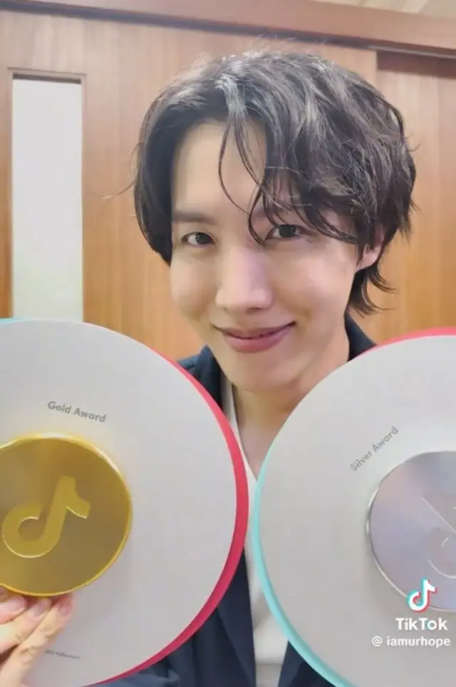 「BTS」J-HOPE、TikTokフォロワー1000万突破…ゴールドの栄誉