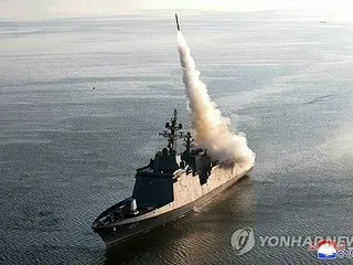 金正恩氏　新型駆逐艦の発射実験視察＝海軍の「核武装化」加速指示