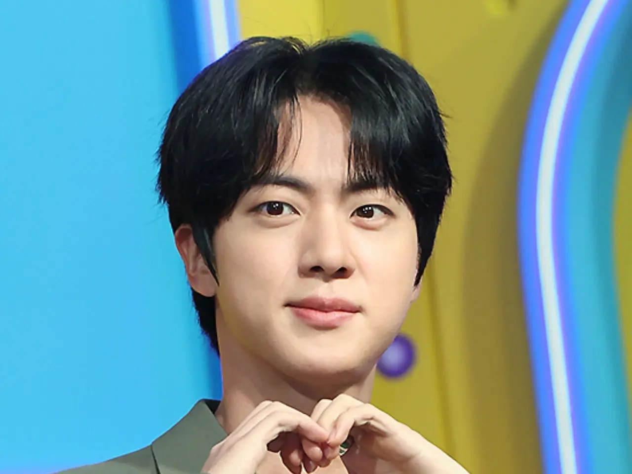 BTS」JIN、初の単独ファンコンサート韓国公演全席完売…強力なチケット