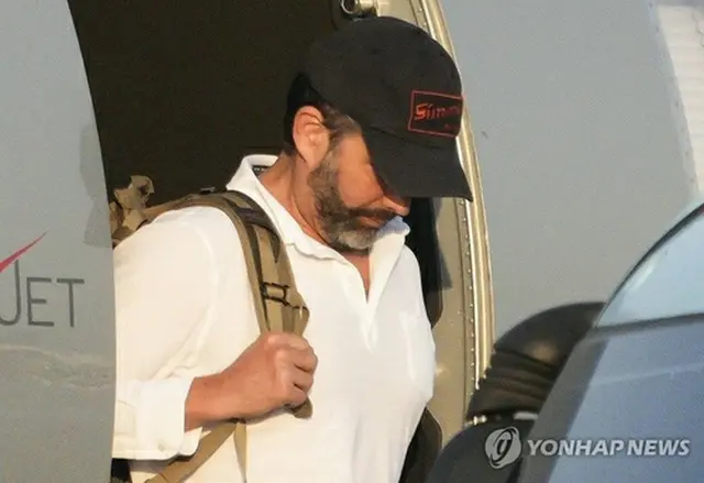 ２９日、金浦空港に到着したジュニア氏＝（聯合ニュース）