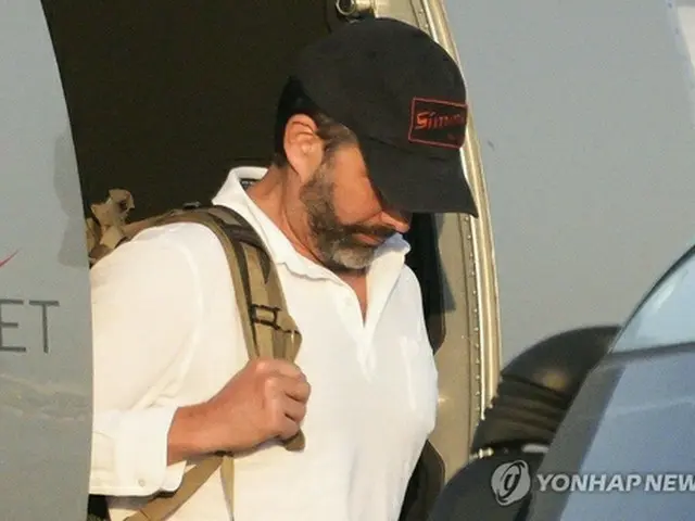 ２９日、金浦空港に到着したジュニア氏＝（聯合ニュース）