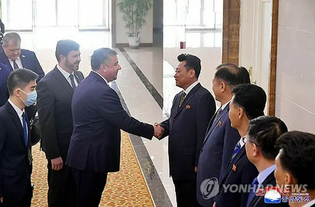 北朝鮮の朝鮮中央通信は７日、シュレイコ副首相を団長とするベラルーシ政府代表団が６日に平壌に到着したと報じた＝（朝鮮中央通信＝聯合ニュース）≪転載・転用禁止≫