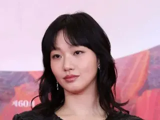 女優キム・ゴウン、父母の日を迎え、所属事務所の全職員に花と果物かごをプレゼント