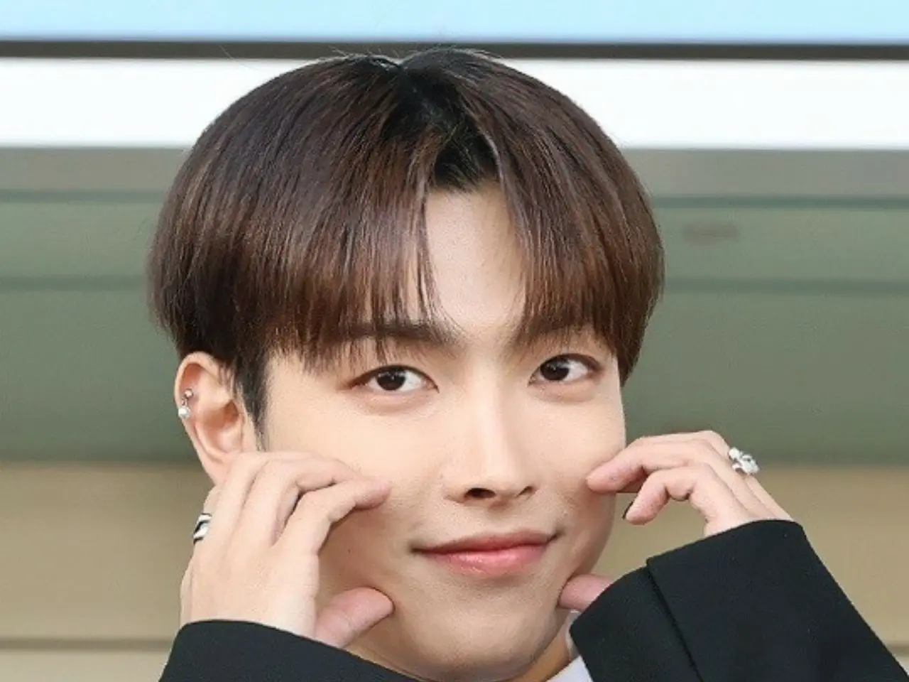 ATEEZ」ホンジュン、「こどもの日」に2500万ウォンを寄付…「子どもたち