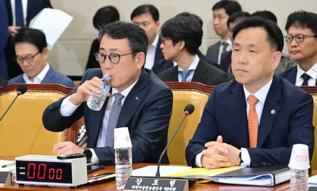 SKT社長、大規模流出に危機感…違約金免除なら3年で7兆ウォン損失＝韓国