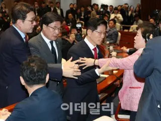 裁判所、キム・ムンス氏の「候補地位確認」・「全党大会中止」仮処分をいずれも棄却＝韓国