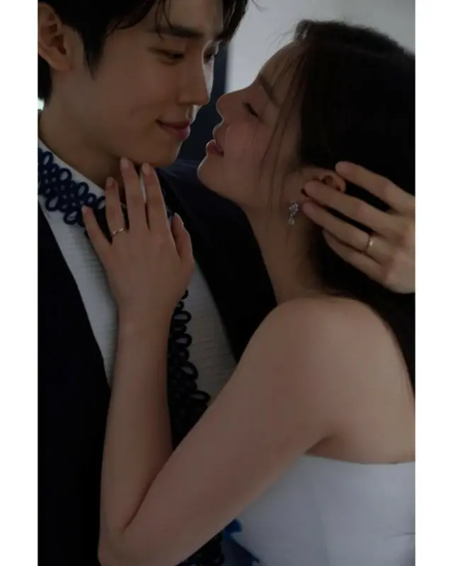 【全文】“先月Aileeと結婚”チェ・シフン、広範囲に続くデマの拡散に告訴措置へ…「流布者の法的対応」