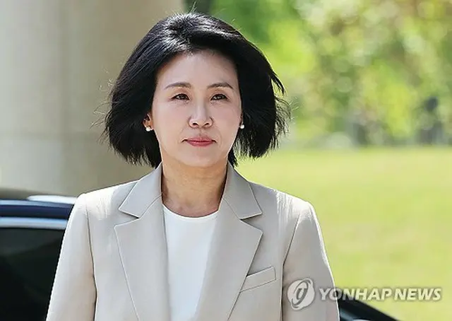 判決公判に出廷するキム・ヘギョン被告＝１２日、水原（聯合ニュース）