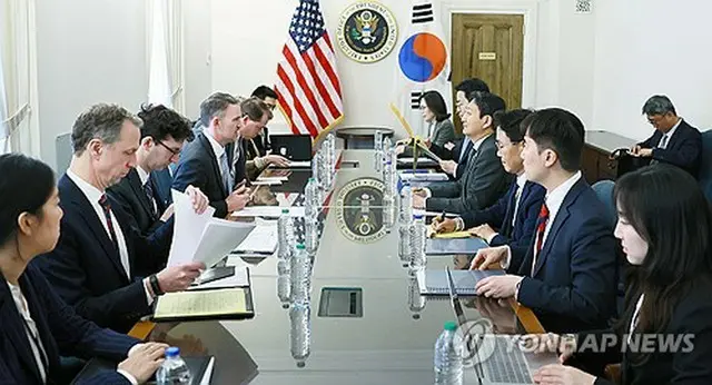 韓米両国は４月２４日（米東部時間）に米ワシントンで財務・通商担当相による「２プラス２」の通商協議を開催した（産業通商資源部提供）＝（聯合ニュース）≪転載・転用禁止≫