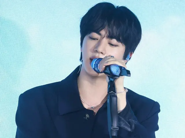 「BTS」JIN、新曲ステージを初公開「ファンの応援がこだましている」