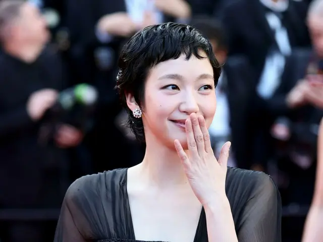 女優キム・ゴウン、カンヌ映画祭に出席…優雅な存在感で世界を魅了