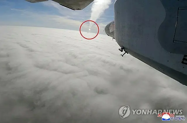 北朝鮮が公開した空対空ミサイル＝（朝鮮中央通信＝聯合ニュース）≪転載・転用禁止≫