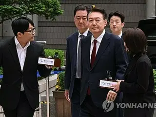 尹前大統領が４回目公判に出廷　沈黙貫く