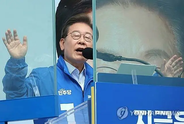 議政府市内で演説する李在明氏＝２０日、議政府（聯合ニュース）