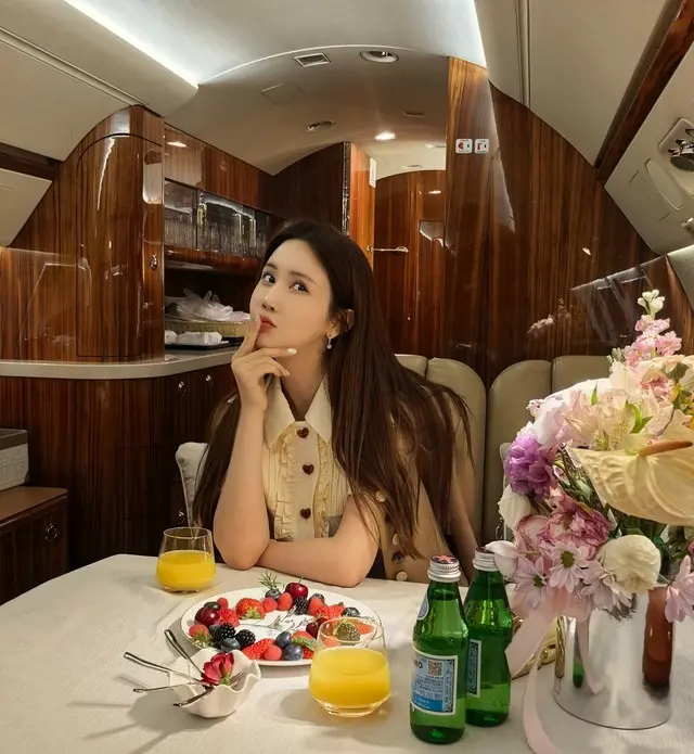 女優イ・ダヘがチャーター機のレビューを残した。