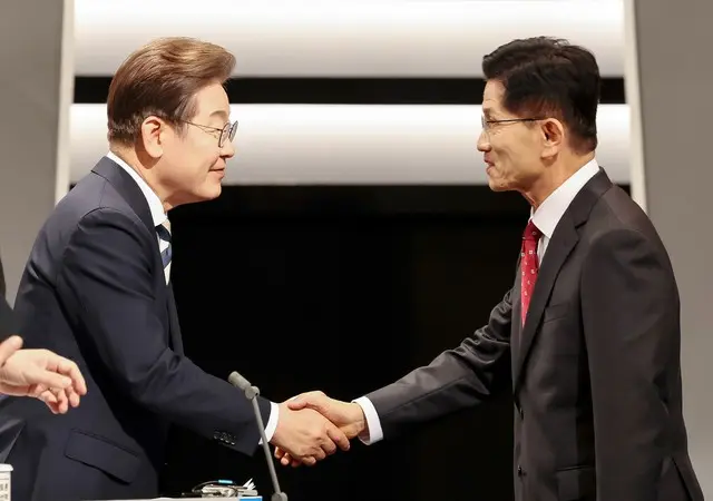 「金文洙は親日派」「李在明は親北・親中派」…ネガティブ攻防が激化＝韓国