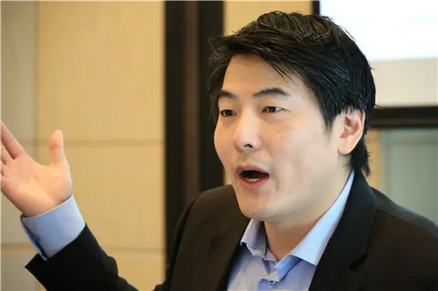 記者懇談会を開いたジェーソン・クォン氏＝２６日、ソウル（聯合ニュース）