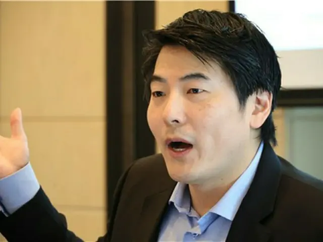 記者懇談会を開いたジェーソン・クォン氏＝２６日、ソウル（聯合ニュース）