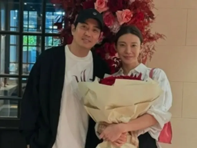 女優チャ・イェリョン、夫チュ・サンウクと“結婚8周年”1