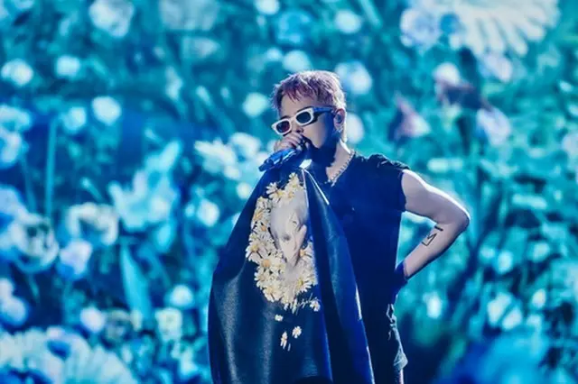 Ｇ－ＤＲＡＧＯＮがワールドツアー「Ｕｂｅｒｍｅｎｓｃｈ」の大阪公演を行った（所属事務所提供）＝（聯合ニュース）≪転載・転用禁止≫