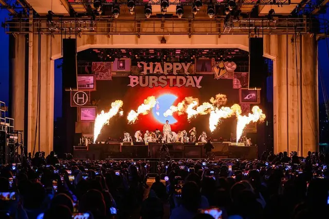 「SEVENTEEN」、盤浦漢江公園を彩ったカラット棒…10周年「B-DAY PARTY」盛大に終了05