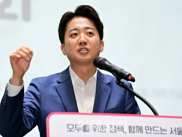 李俊錫候補、「お腹が空くたびに25万ウォンをばらまく政治」と李在明候補を批判＝韓国報道