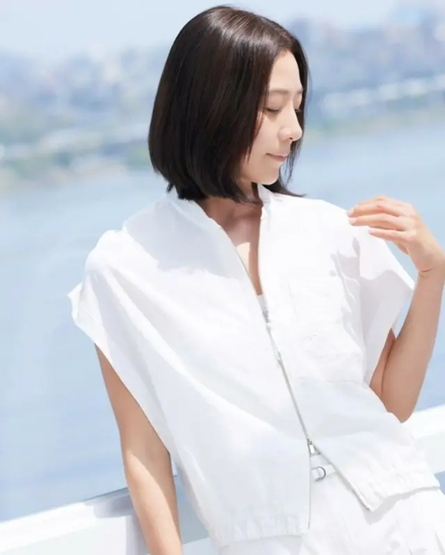 女優キム・ヒエ、「生涯7号サイズ」よりスリムな印象…品格をまとう「優雅な美しさ」の代名詞