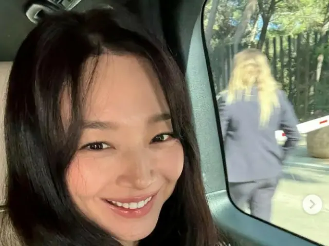 キム・ウビンの恋人シン・ミナ、えくぼがかわいい笑顔