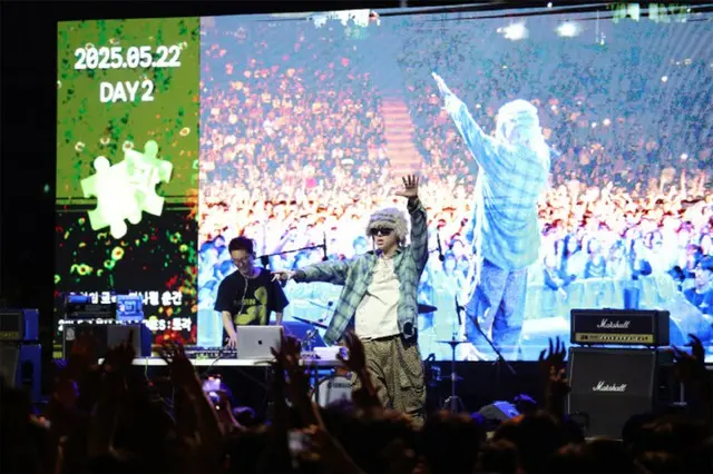 ジコ（Block B）、光云大学に発展基金を寄付「小さな応援になることを願う」