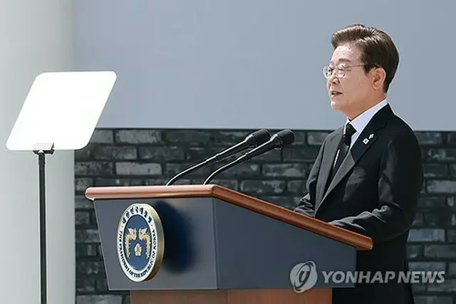 「顕忠日」の式典で演説する李大統領（大統領室通信写真記者団）＝６日、ソウル（聯合ニュース）
