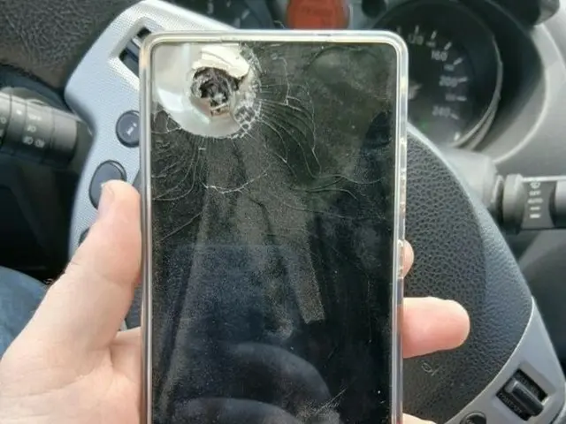 サムスンのスマホが私の命を守った…ウクライナ兵士の投稿が話題＝韓国報道