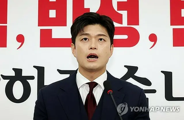 金龍泰・非常対策委員長＝（聯合ニュース）