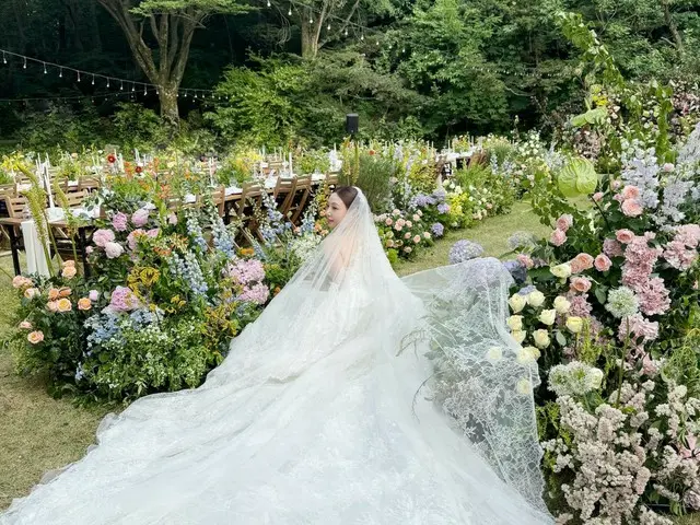 「Miss A」出身ミン、素敵な事業家の夫とお祭りのような結婚式「Just got married」