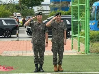 【映像レポ】「BTS」RM＆V、多くのARMYに迎えられて仲良く除隊