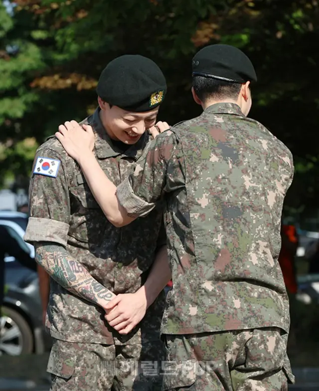 除隊したJIMINとJUNG KOOK 1