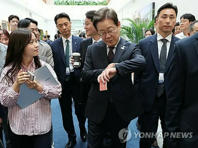 李大統領　記念腕時計の製作を指示＝残念がる声に応え？