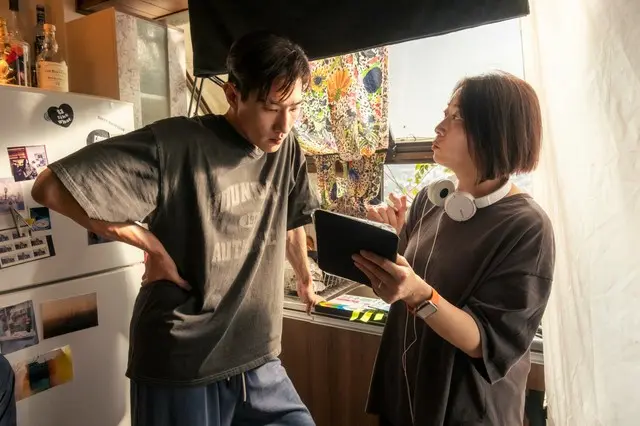 映画『ラブ・イン3・ザ・ビッグシティ』“普通になじめない”2人の同居生活スタート編本編映像解禁！同世代主演コンビのメイキング写真解禁