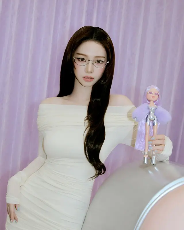 KARINA(aespa)、モデルを務めるアイウェアブランド「GENTLE MONSTER」の2025 POCKET COLLECTIONのPOP UPに来場2