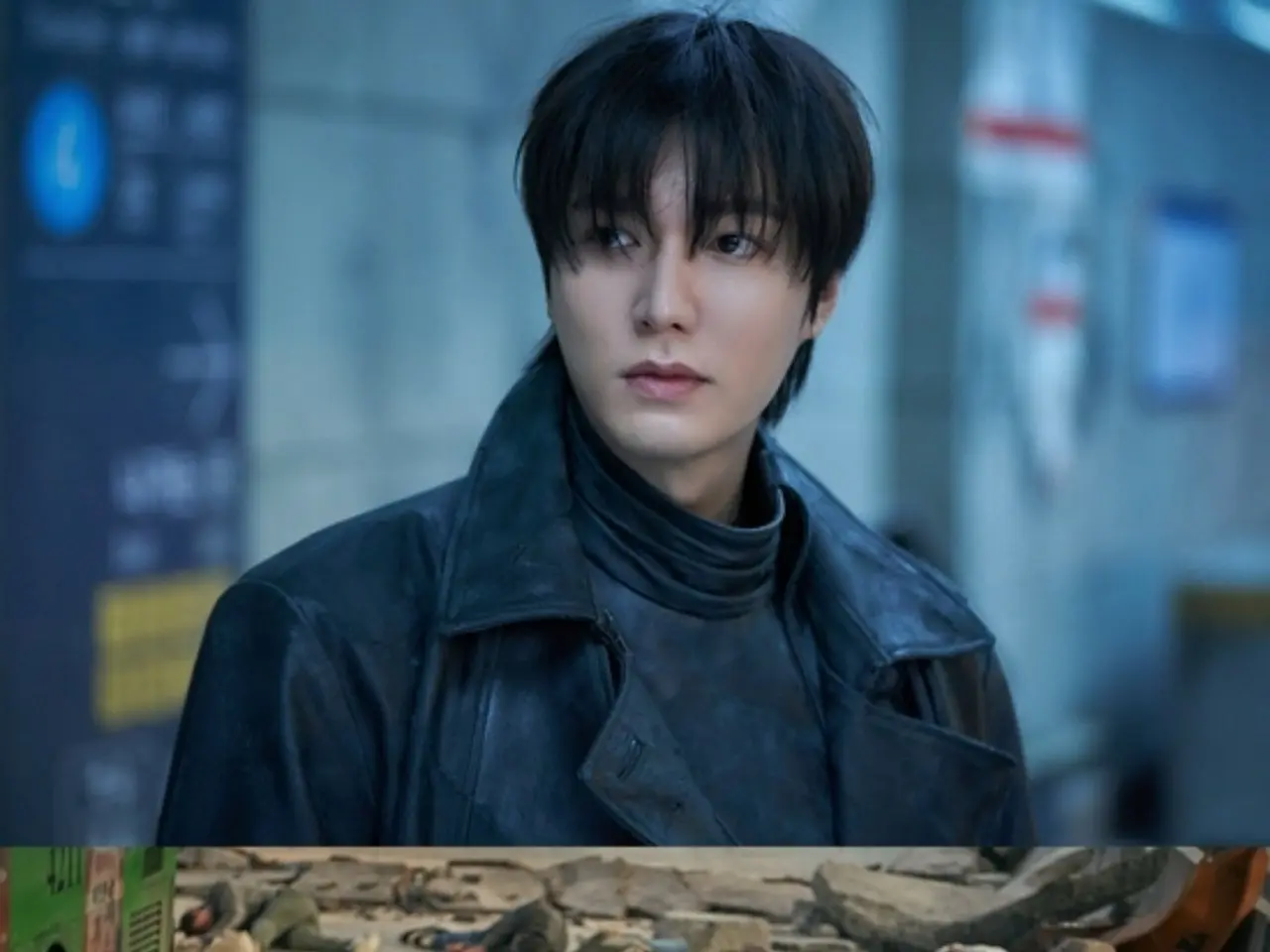 全知的な読者の視点から イ・ミンホ 韓国限定特典3点セット 映画「全知的な読者の視点から」イ・ミンホ、圧倒的カリスマ