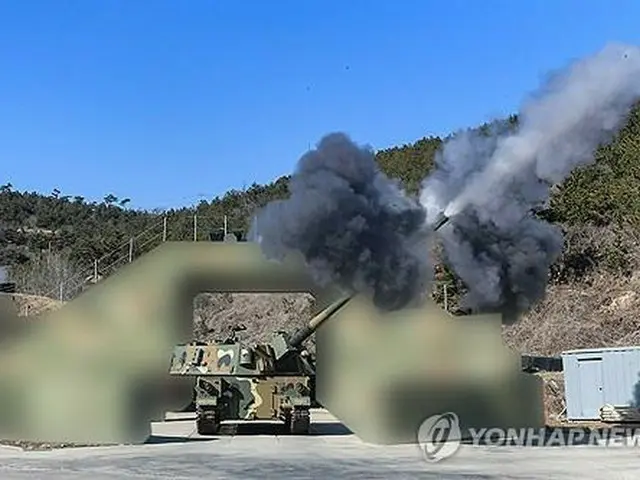 韓国海兵隊が２月１９日、ＮＬＬ付近の島で実施した海上射撃訓練（合同参謀本部提供）＝（聯合ニュース）≪転載・転用禁止≫