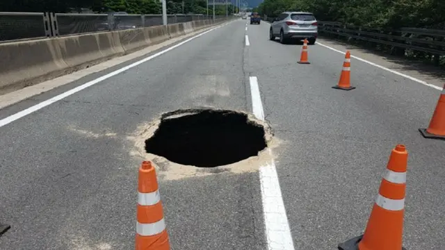 ソウル冠岳区で深さ1メートルのシンクホール...人命・財産被害はなし＝韓国(写真は本文とは関係ありません)