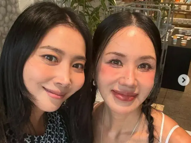 オ・ユナ×オム・ジョンファ、美女の2ショット…健康美あふれるビジュアル