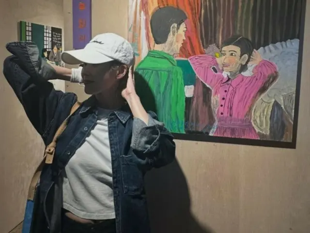 IU（アイユー）、約束守ったエスン…「おつかれさま」を描いた画家たちを訪ねる