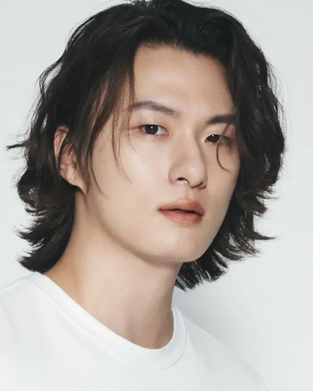 【公式】俳優シン・スンホ、4年前に軍免除確定...「十字じん帯断裂の手術により」