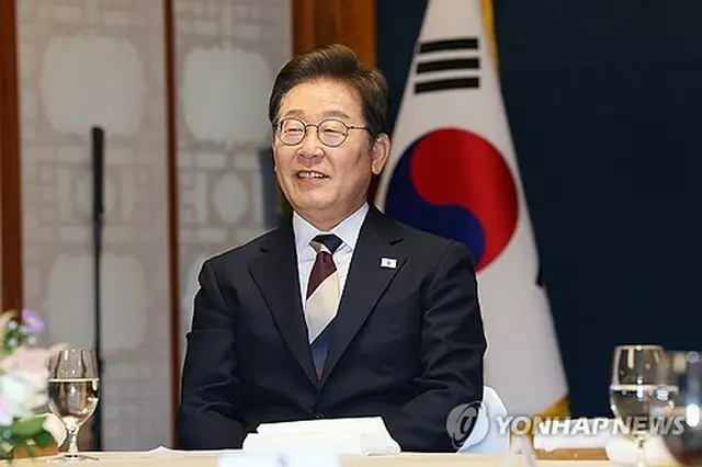 ６月４日に国会で開かれた大統領就任記念昼食会に出席した李大統領（国会写真記者団）＝（聯合ニュース）